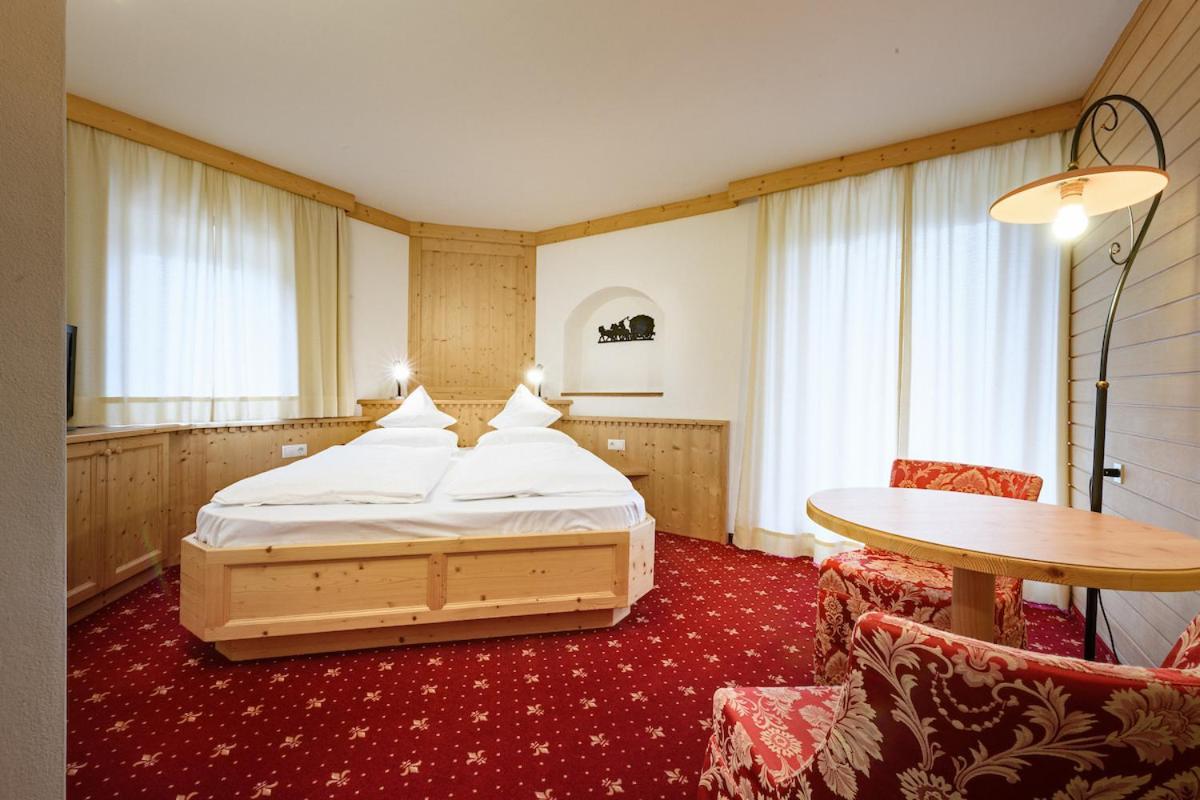 Hotel Ronce Ортізеї Екстер'єр фото