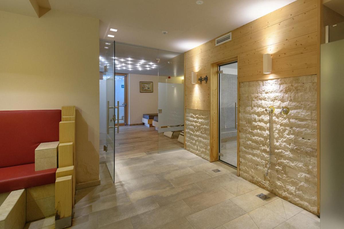 Hotel Ronce Ортізеї Екстер'єр фото
