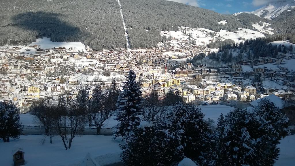 Hotel Ronce Ортізеї Екстер'єр фото